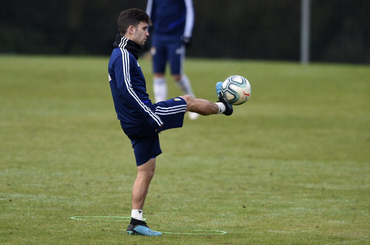 El centrocampista Jimmy, en las instalaciones de El Requexón. 