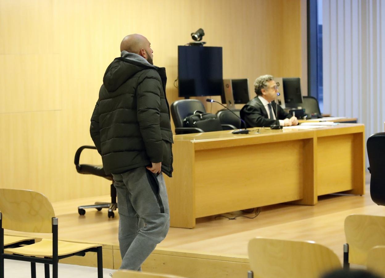 El condenado, en la Audiencia Provincial. 