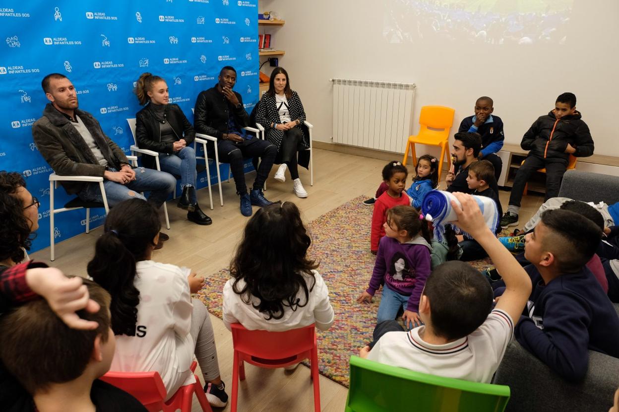 Sonrisas y complicidad en Aldeas Infantiles