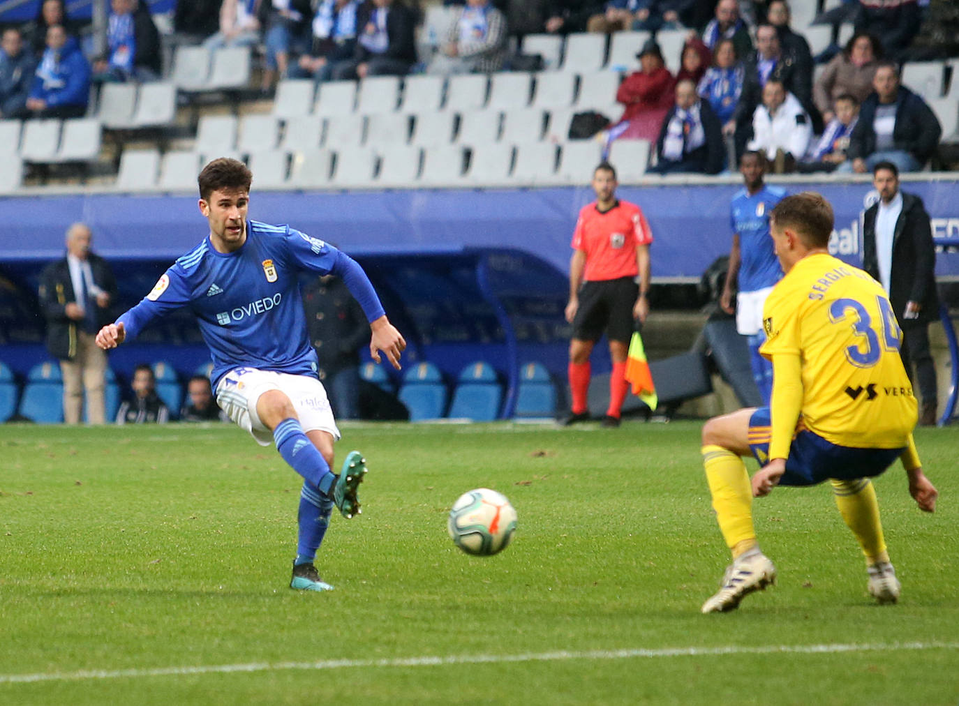 Real Oviedo 0-2 Cádiz, en imágenes