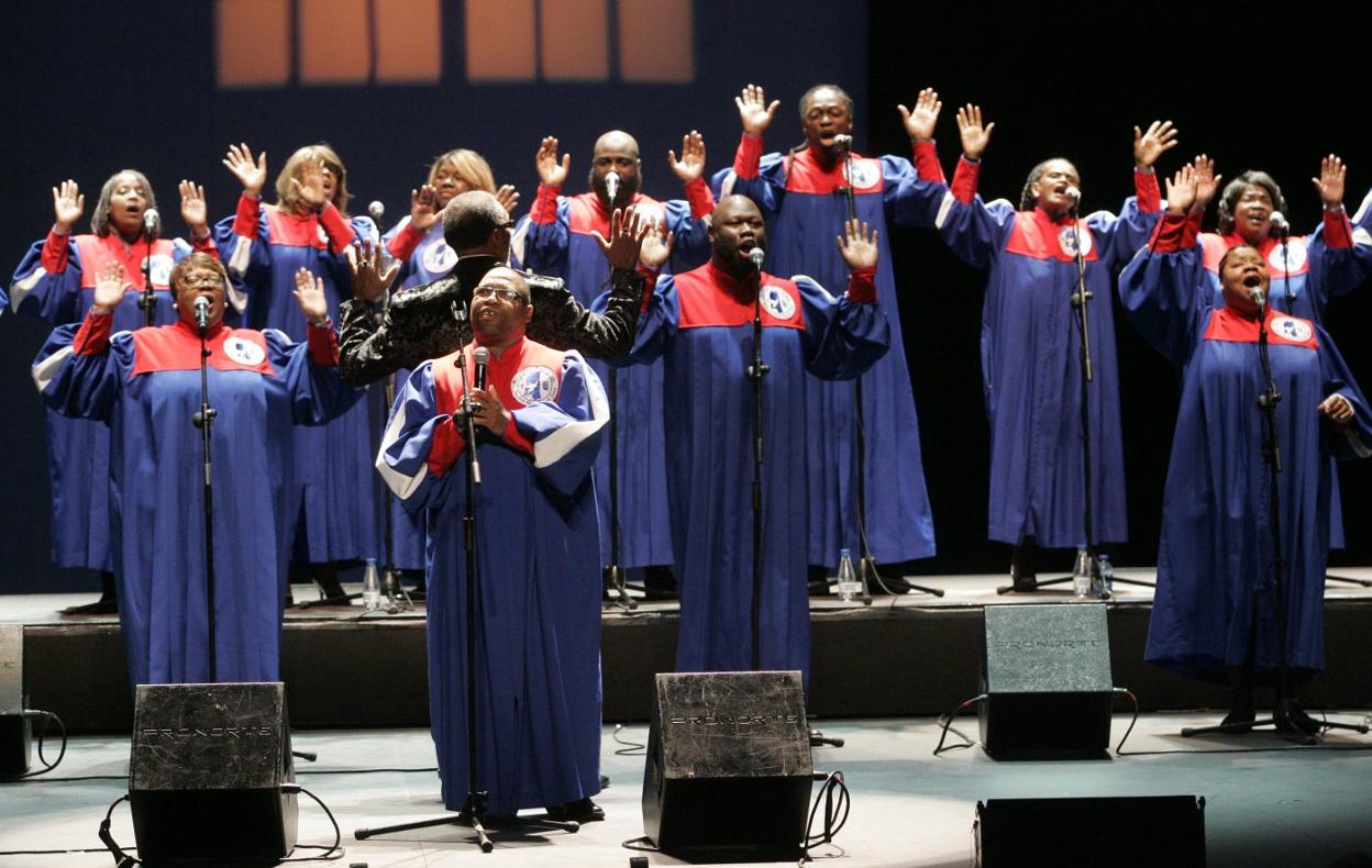 The Mississippi Mass Choir, ayer, sobre las tablas del gijonés Teatro Jovellanos. 