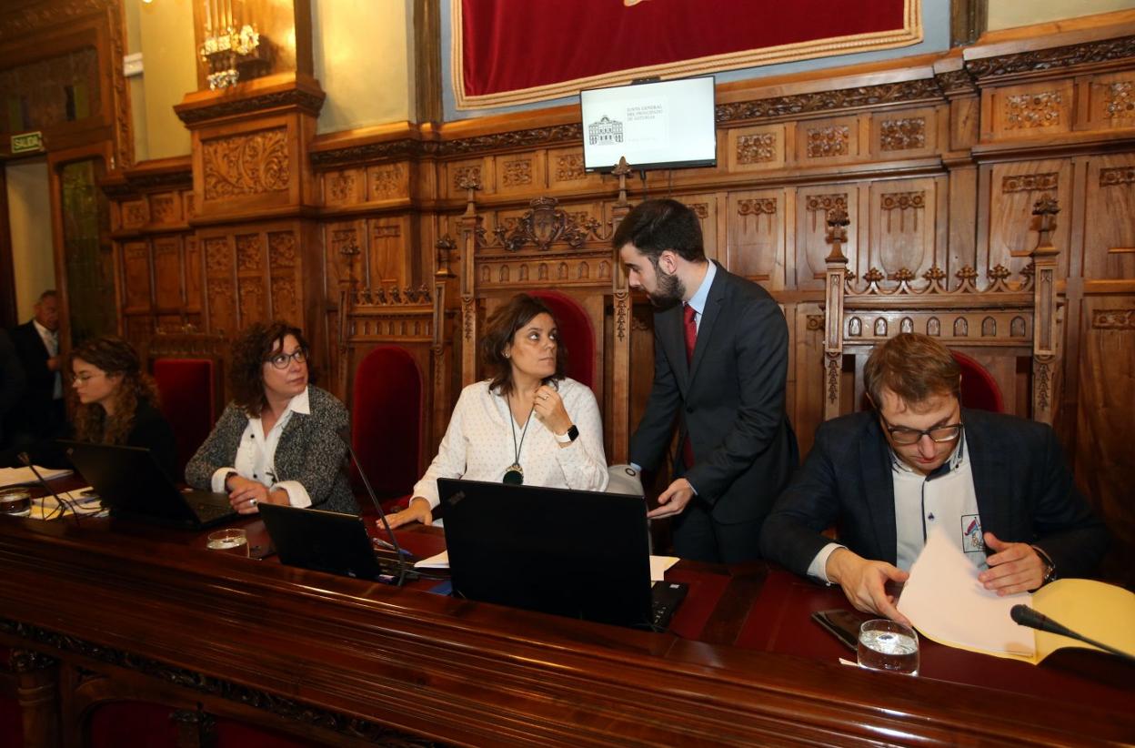 Beatriz Polledo presidió la polémica Comisión de Hacienda. 