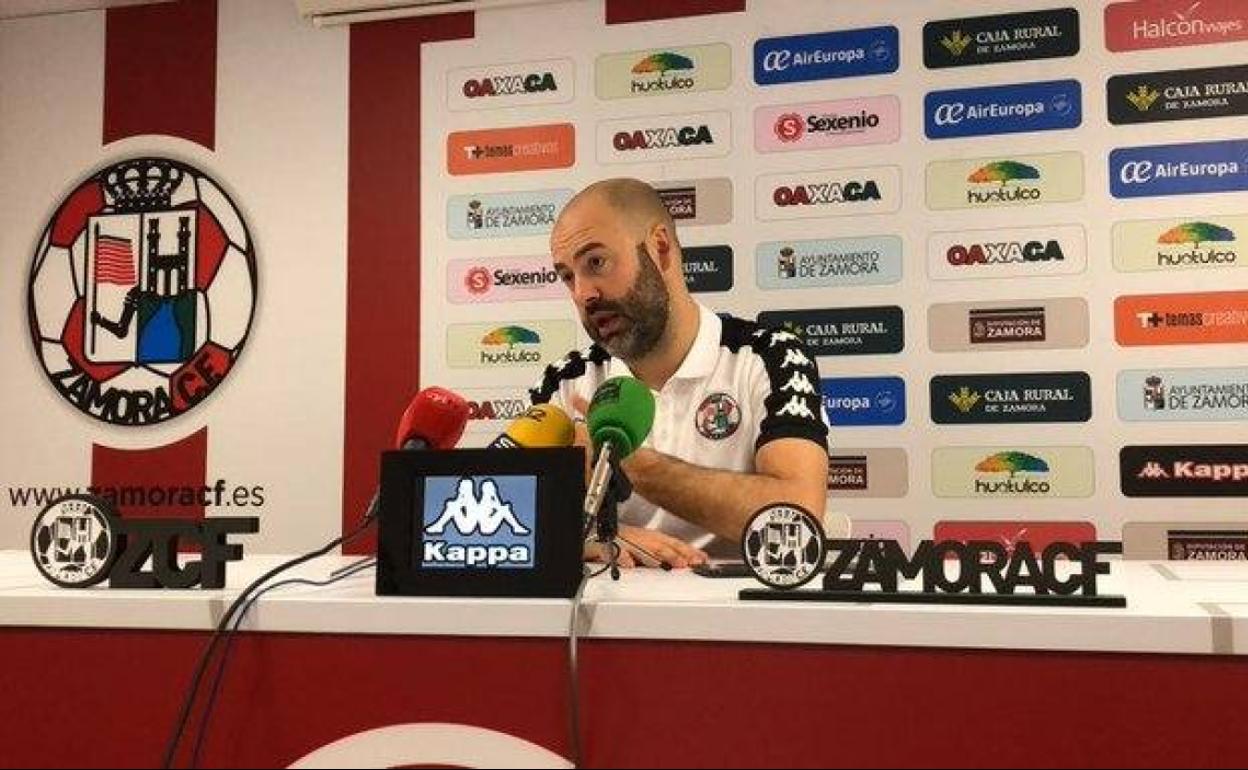 David Movilla: «El filial del Sporting en pretemporada nos metió cinco»