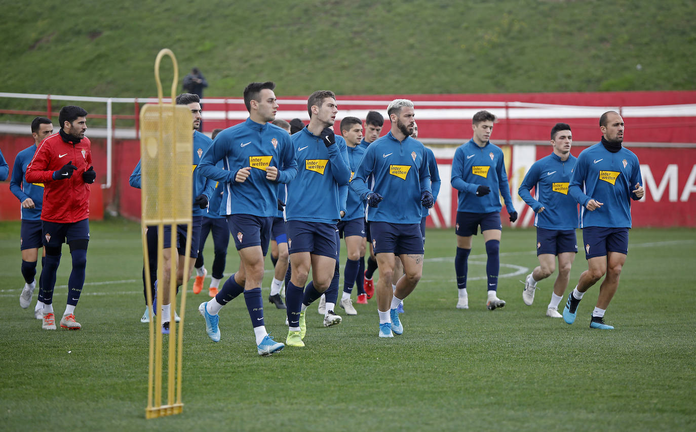 Los de José Alberto han entrenado este miércoles tras la derrota del martes contra el Zamora, que supuso la eliminación de la Copa del Rey. 