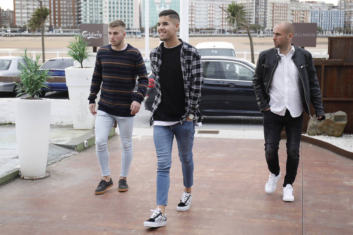 Los jugadores y las jugadoras del Sporting han compartido con la directiva la tradicional comida de Navidad en un hotel de Gijón.