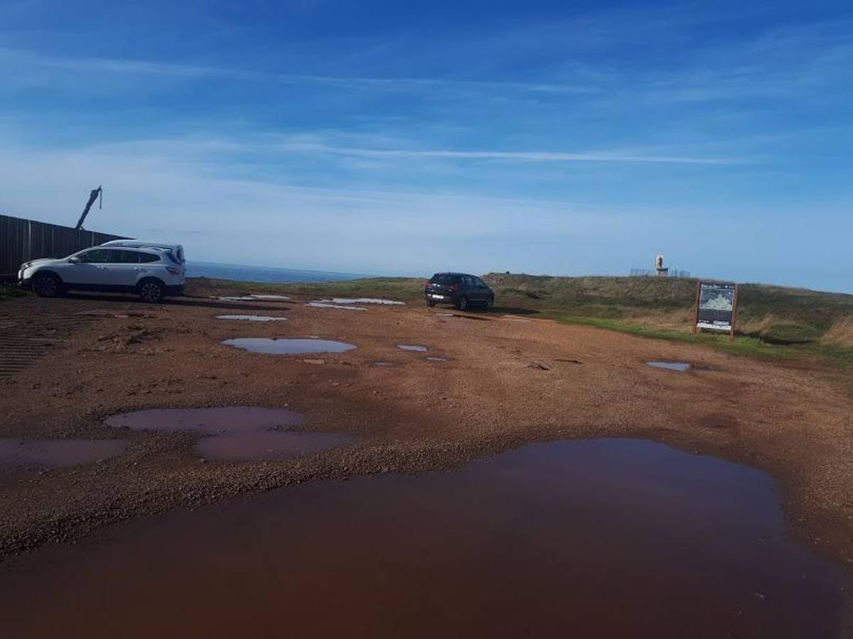 Fotos: Senderismo entre praderías, playas y acantilados