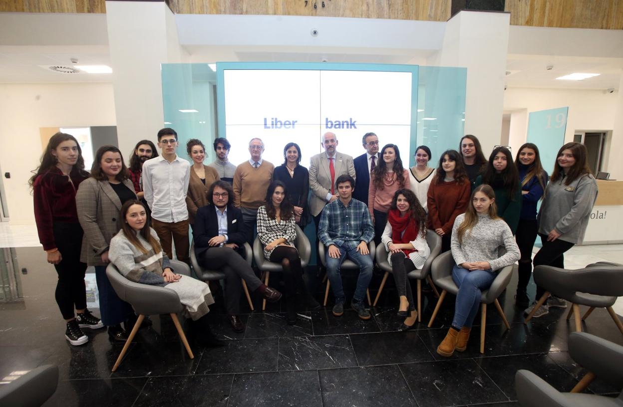 Los alumnos tras la presentación. 