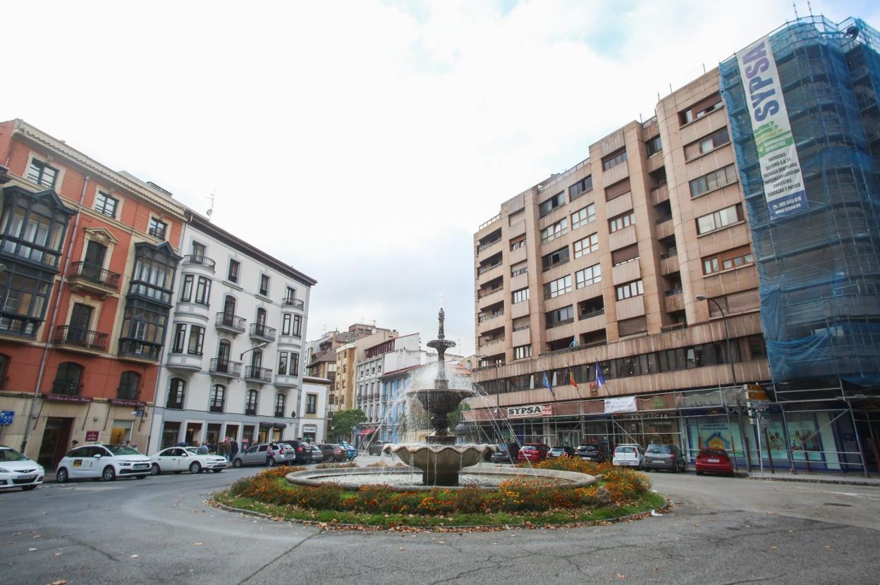 La plaza de Pedro Menéndez será peatonal, solo mantendrá la calzada que comunica con la calle del mismo nombre para el paso de vehículos. 