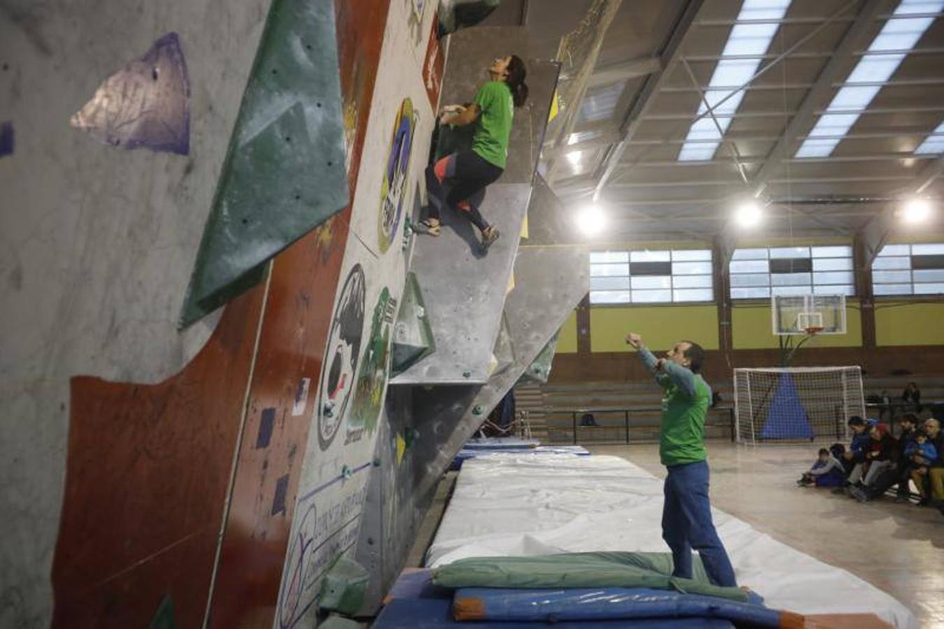 Fotos: ¿Estuviste en la final de la Copa de Asturias de escalada? ¡Búscate!