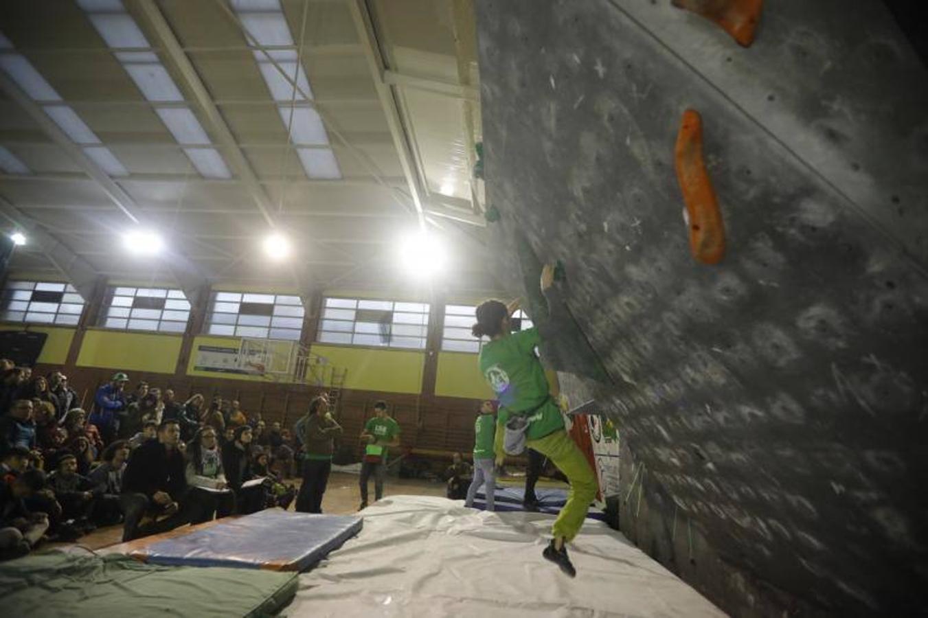 Fotos: ¿Estuviste en la final de la Copa de Asturias de escalada? ¡Búscate!