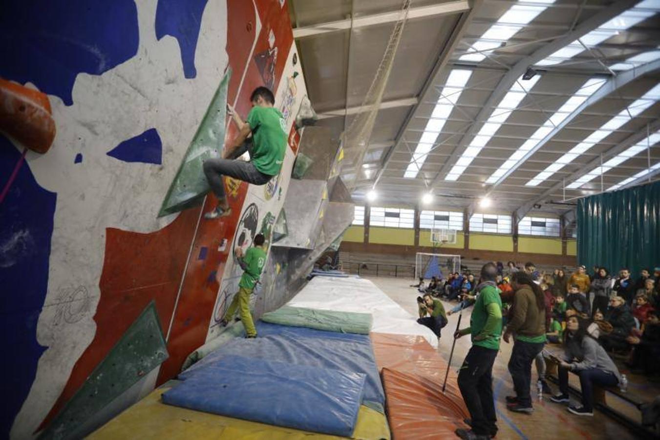 Fotos: ¿Estuviste en la final de la Copa de Asturias de escalada? ¡Búscate!