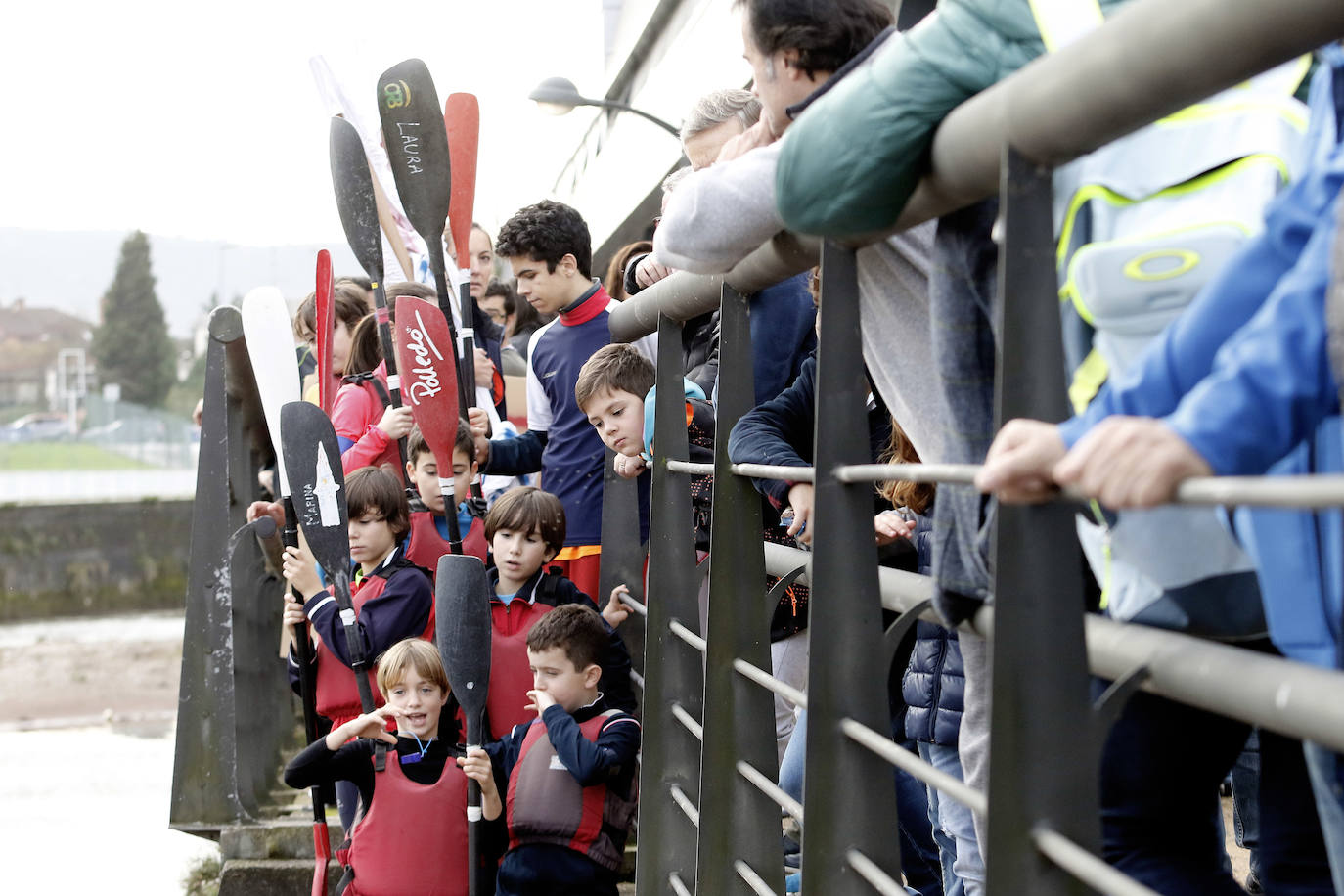 Concentración en defensa del anillo del Piles en Gijón