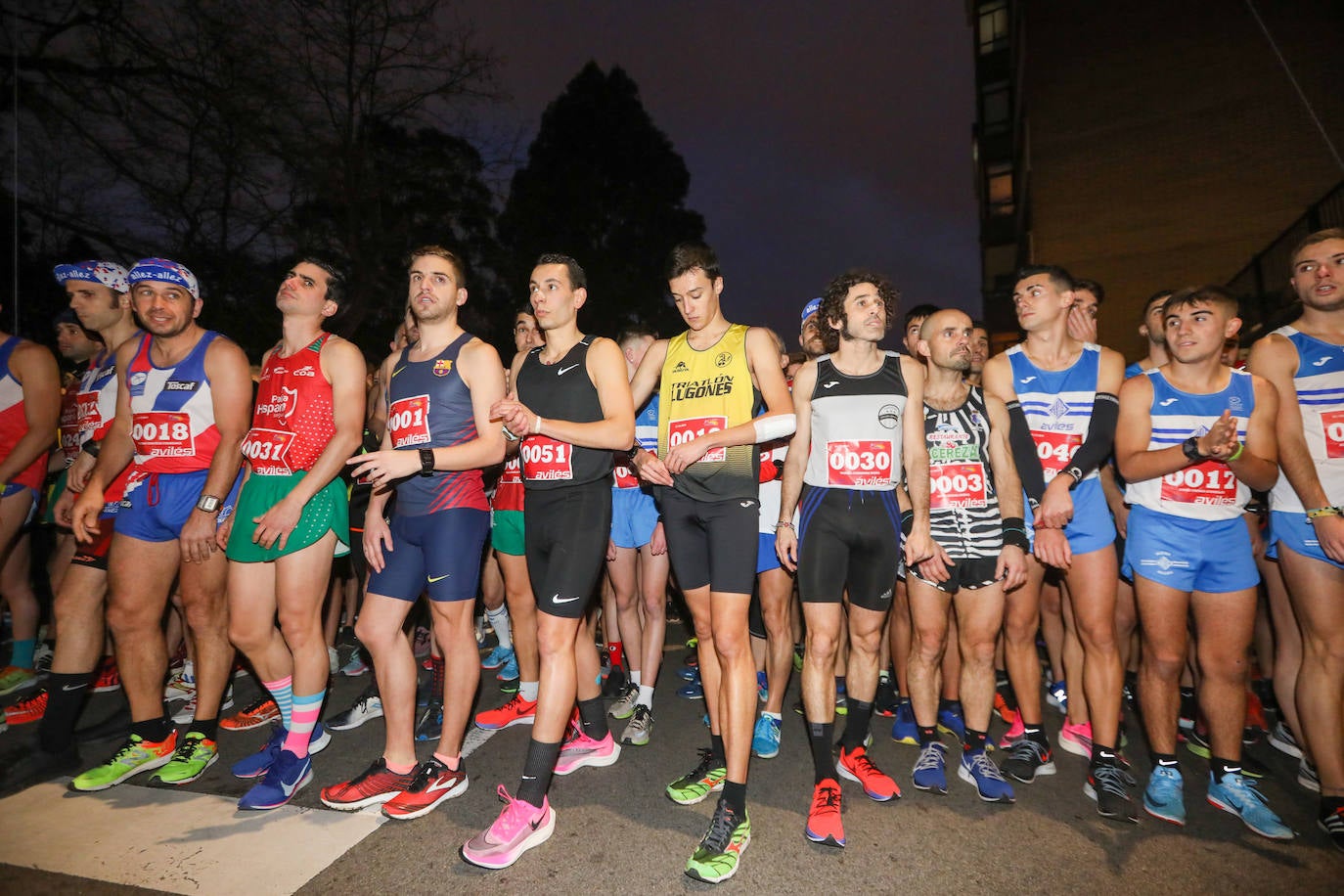 Manu Guerreiro y Herrero se han impuesto en la San Silvestre de Avilés, que este año ha reunido a cerca de 2.800 corredores.