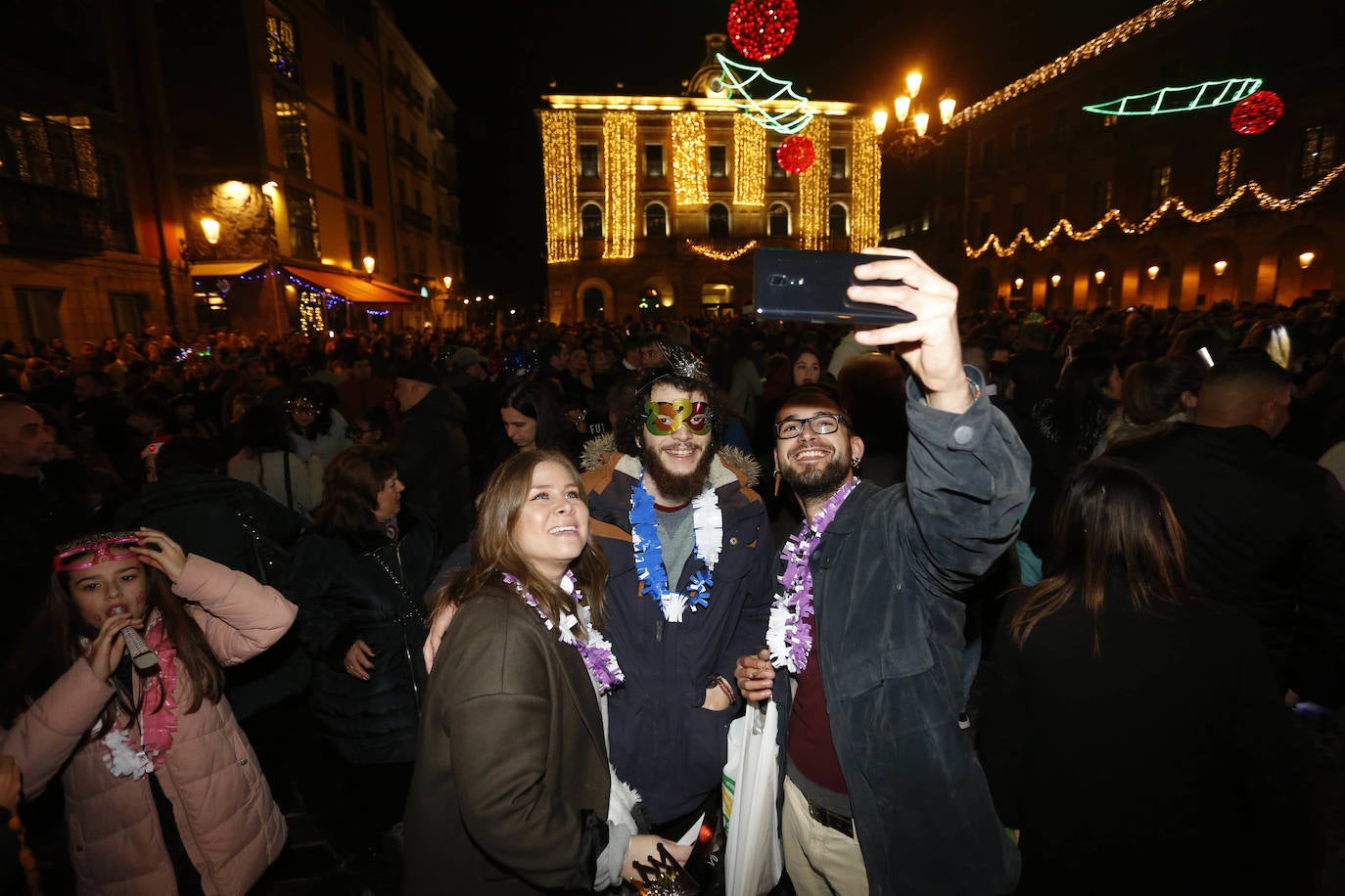 La salud y el ascenso del Sporting los deseos más repetidos 