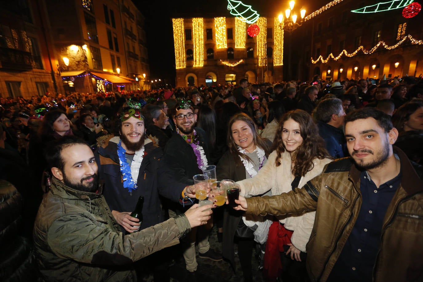 La salud y el ascenso del Sporting los deseos más repetidos 