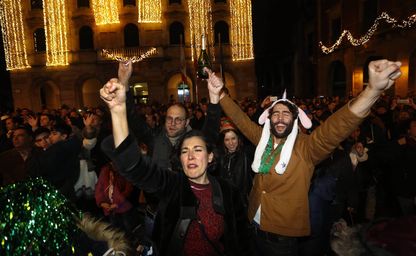 La salud y el ascenso del Sporting los deseos más repetidos 