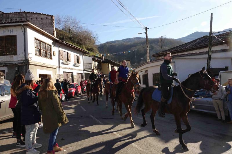 Fotos: El Guirria celebra el nuevo año en Ponga