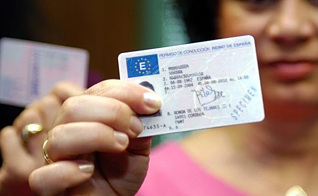 Los cambios previstos por la DGT para 2020 en el examen y el carnet de conducir