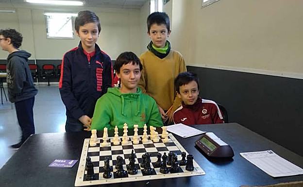 Conjunto del Ensidesa campeón de Asturias sub 12. 