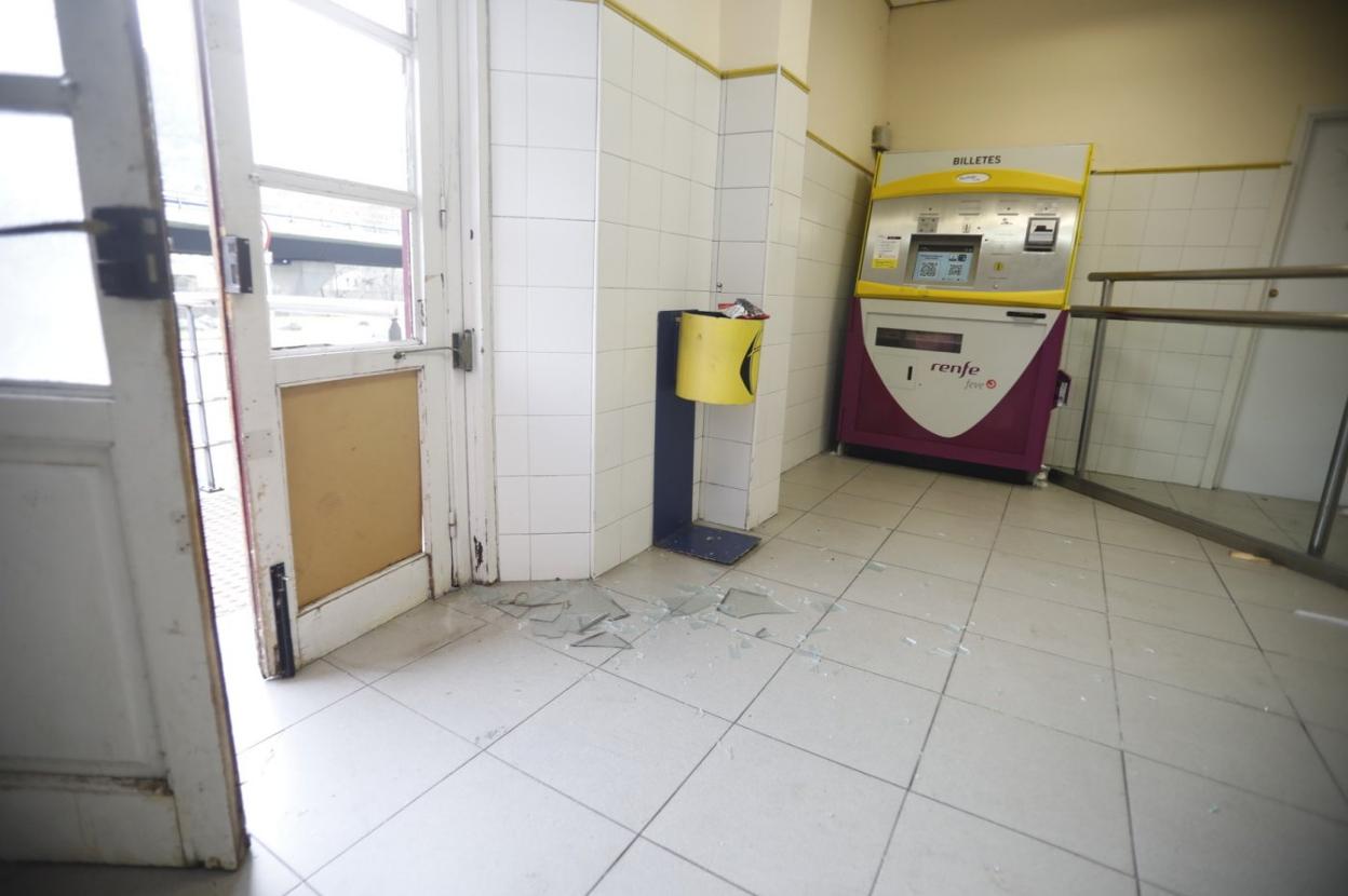 Estación de Feve de El Entrego, una de las afectadas. 