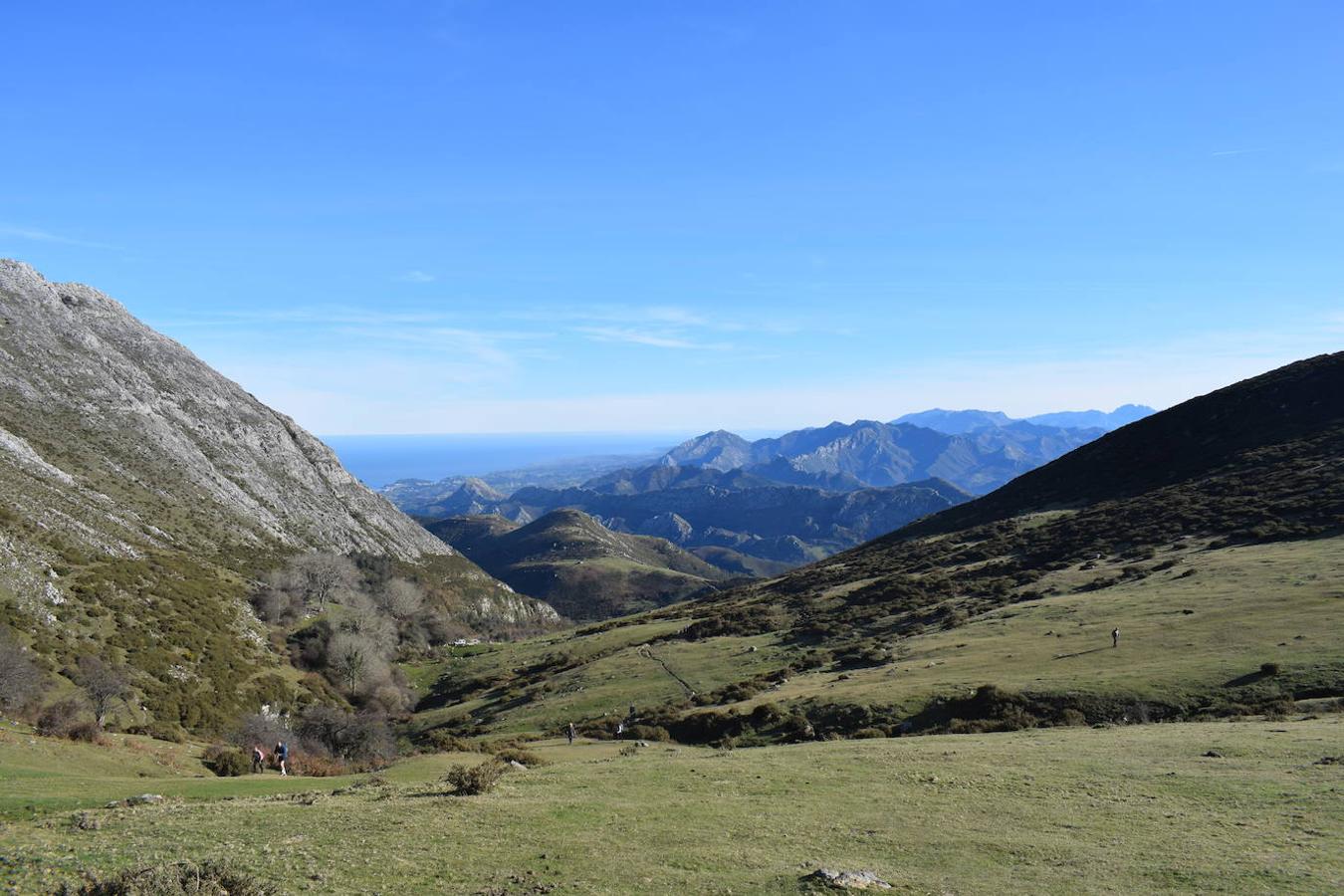 Fotos: La costa y los Picos de Europa a pie de cumbre