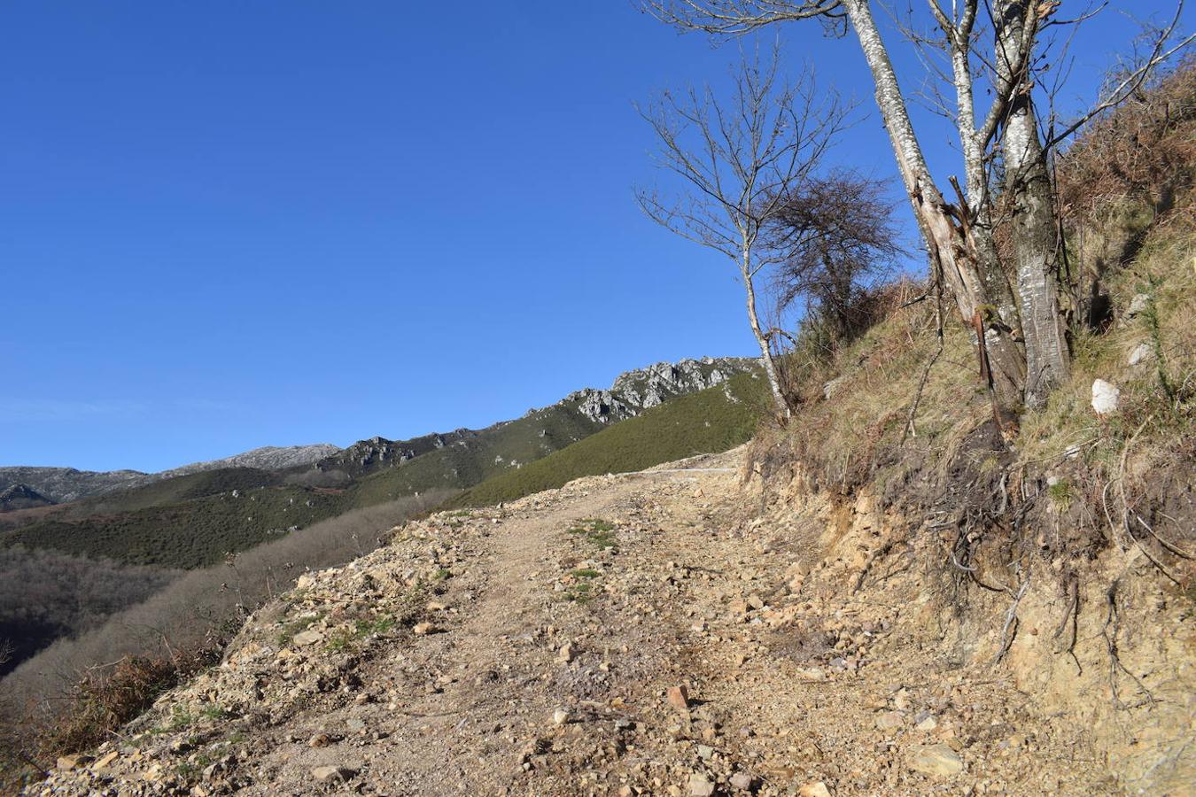 Fotos: La costa y los Picos de Europa a pie de cumbre