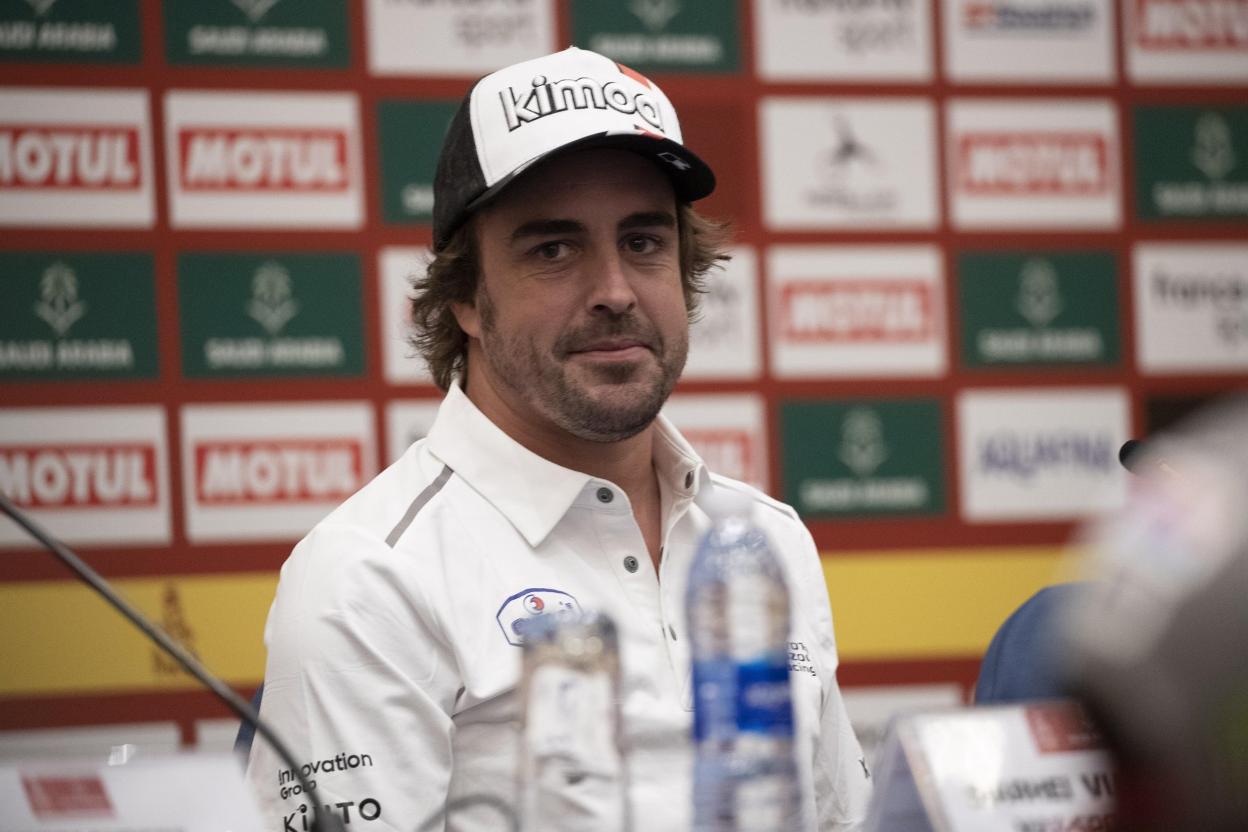 Fernando Alonso, durante su comparecencia ante los medios de comunicación ayer. 
