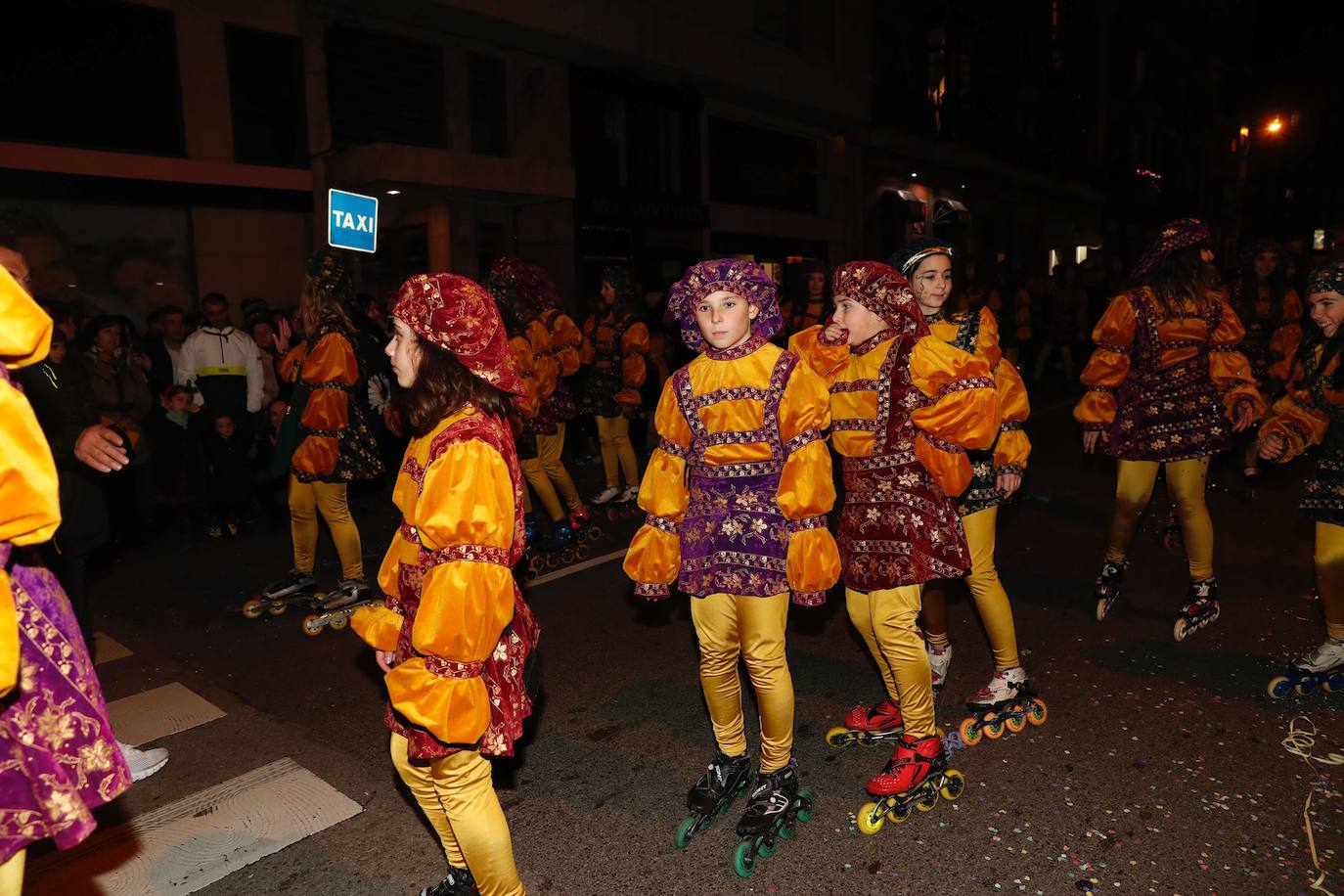 Fotos: ¿Estuviste en la cabalgata de Reyes de Gijón? ¡Búscate! (2)