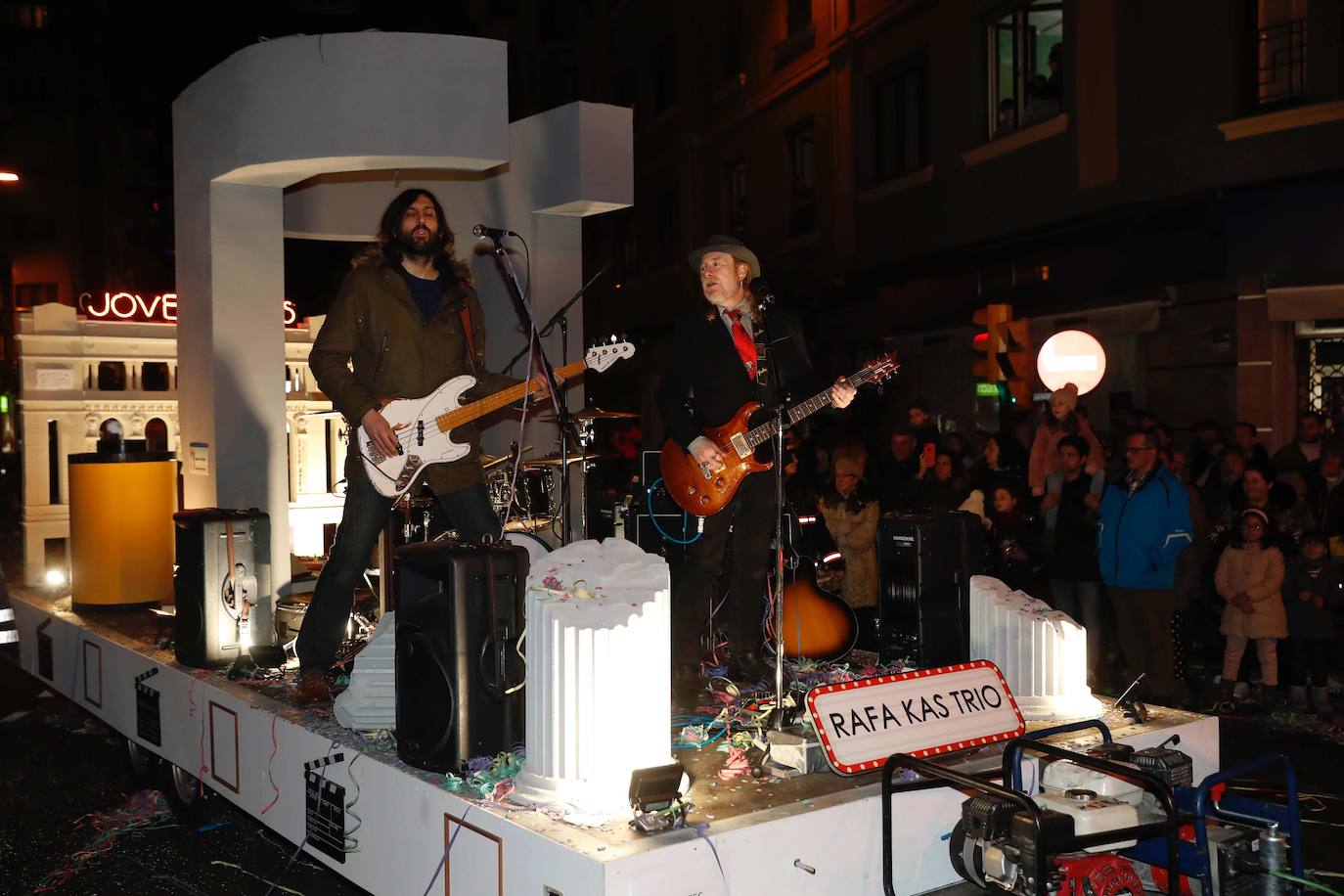 Fotos: ¿Estuviste en la cabalgata de Reyes de Gijón? ¡Búscate! (2)