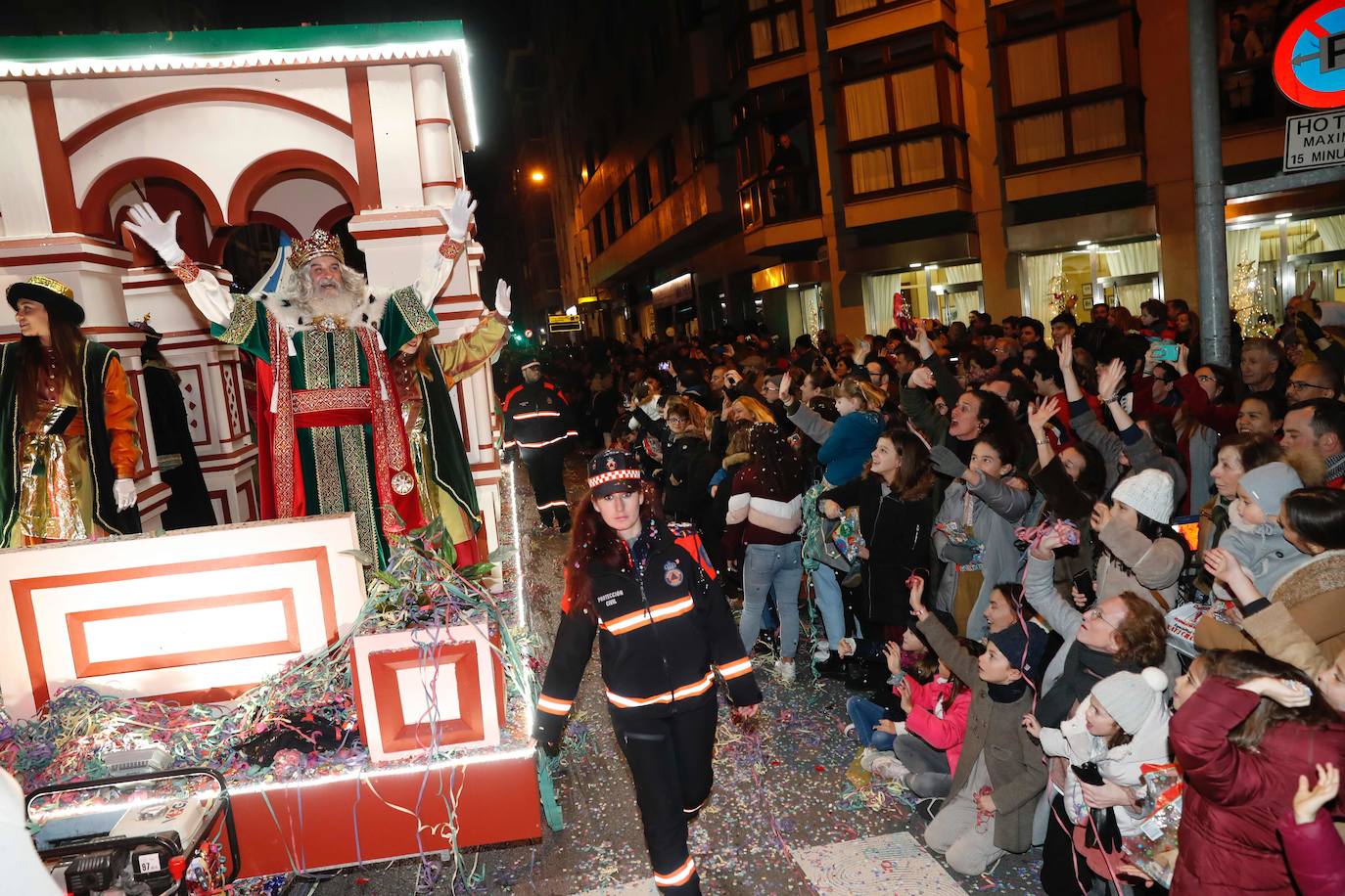 Fotos: ¿Estuviste en la cabalgata de Reyes de Gijón? ¡Búscate! (2)