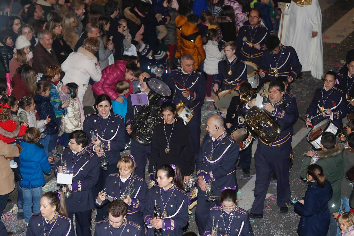 Fotos: ¿Estuviste en la cabalgata de Reyes de Gijón? ¡Búscate! (2)