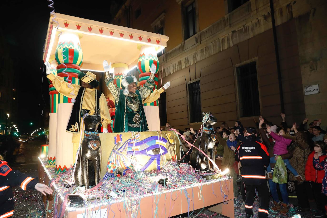 Fotos: ¿Estuviste en la cabalgata de Reyes de Gijón? ¡Búscate! (2)