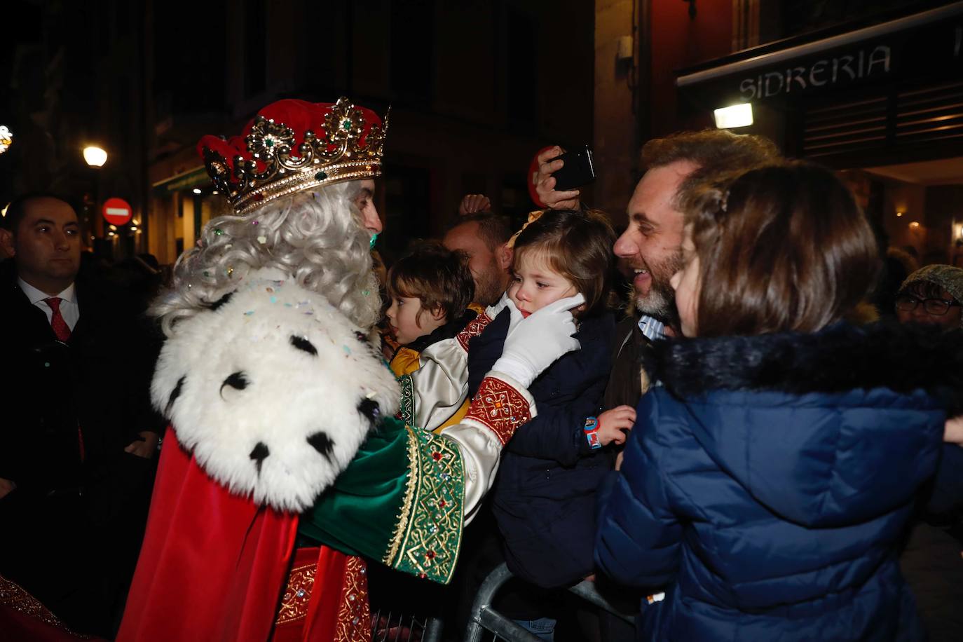 Fotos: ¿Estuviste en la cabalgata de Reyes de Gijón? ¡Búscate! (2)