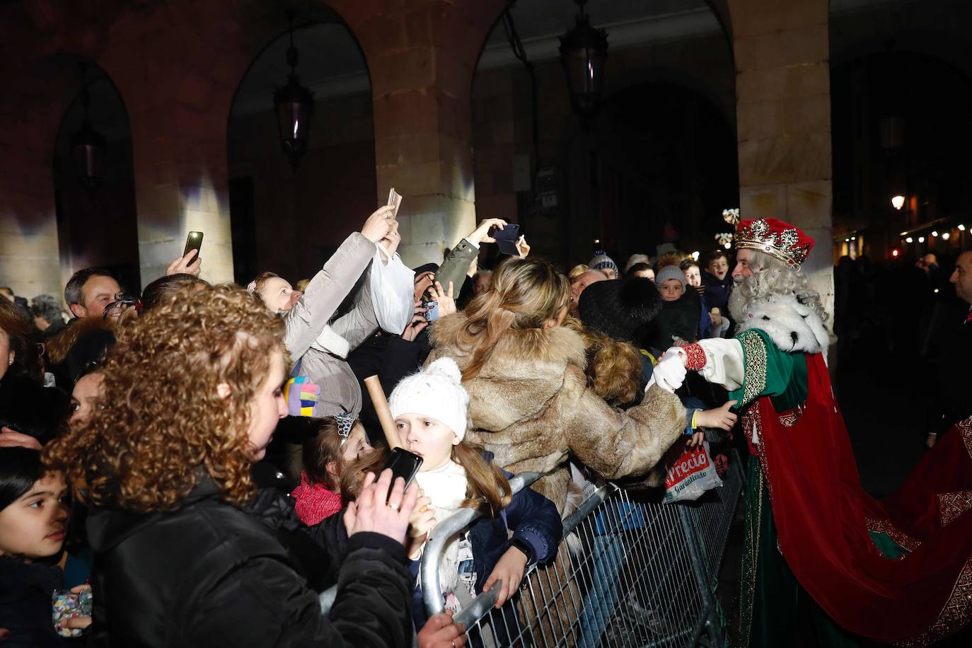 Fotos: ¿Estuviste en la cabalgata de Reyes de Gijón? ¡Búscate! (2)