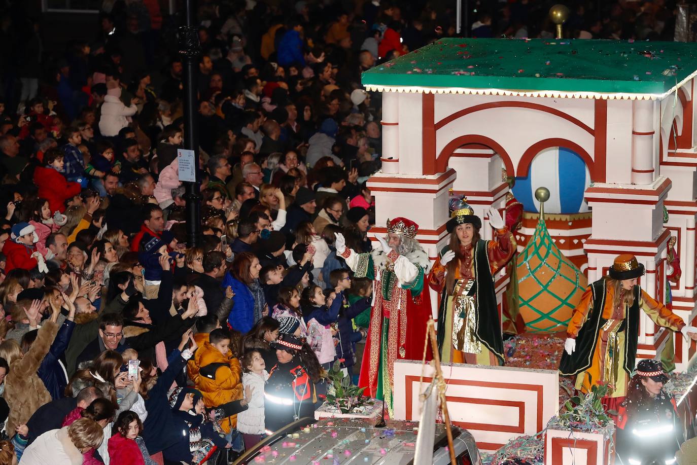 Fotos: Gijón se emociona con los Reyes Magos