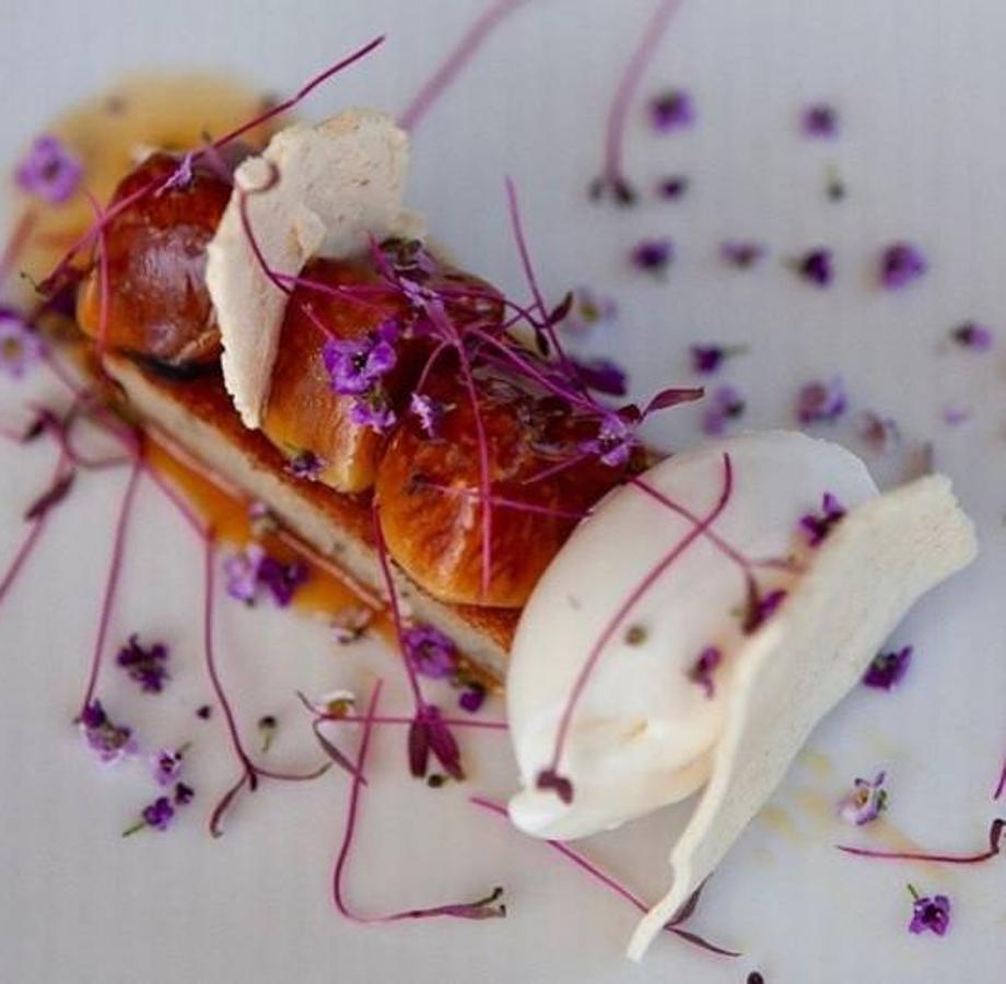 Eneko Atxa, en su restaurante Azurmendi, apuesta por lo natural. En este plato el ingrediente protagonista es, sin ninguna duda, el higo.