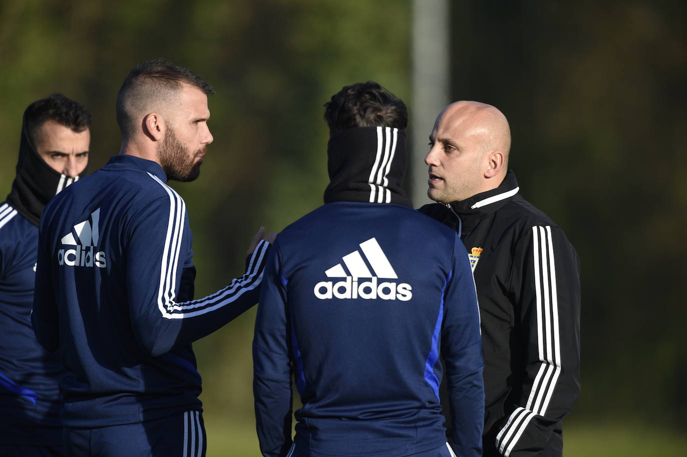 La incorporación del capitán Saúl Berjón ha sido la novedad de la sesión después de su ausencia durante cinco semanas por una operación de rodilla.