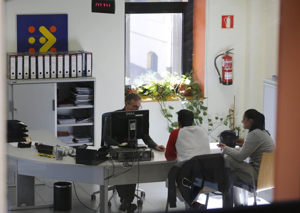 Oficina del Inem en el barrio de El Coto. 