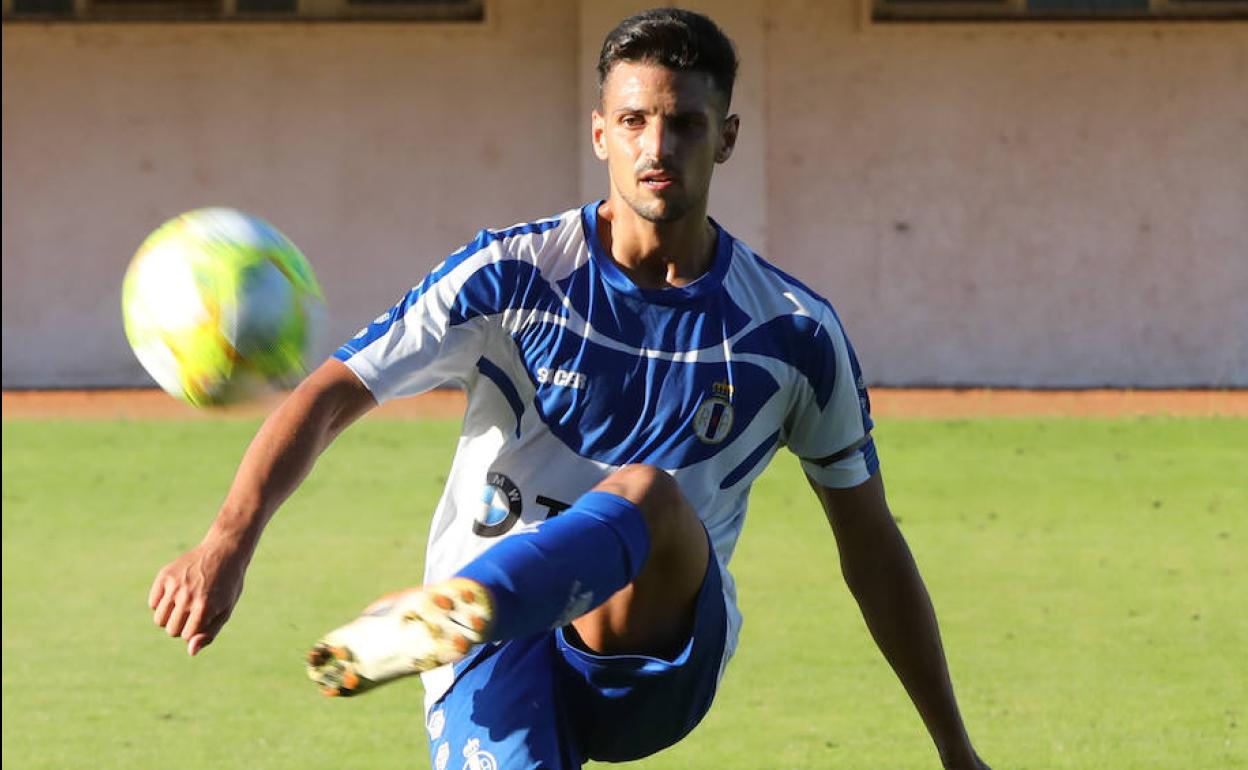 Derrota del Avilés ante el Covadonga (3-0)