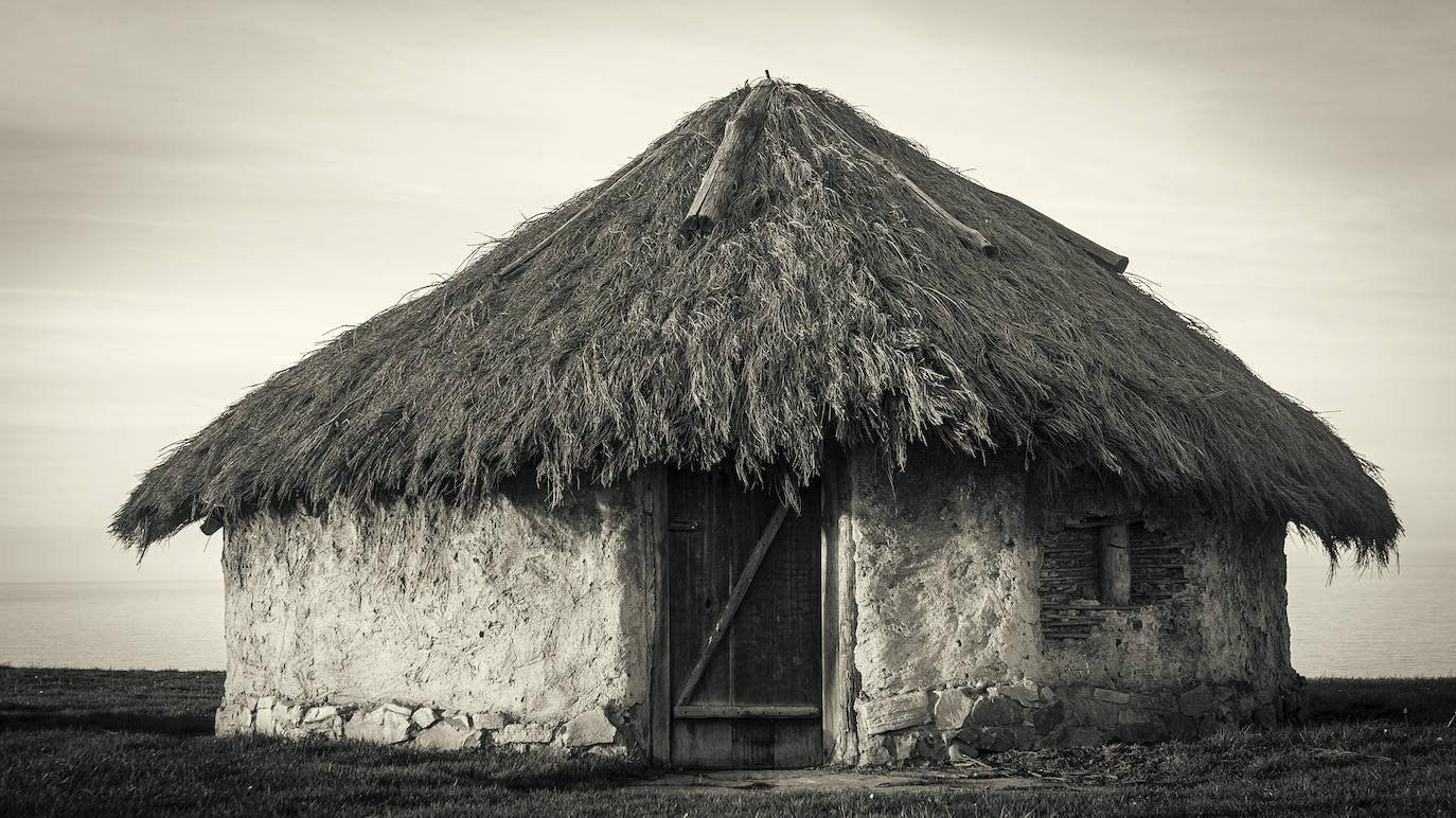Imágenes reunidas en el concurso Arqueofoto realizado por los museos arqueológicos de Gijón con la colaboración de EL COMERCIO para difundir el patrimonio de la ciudad.