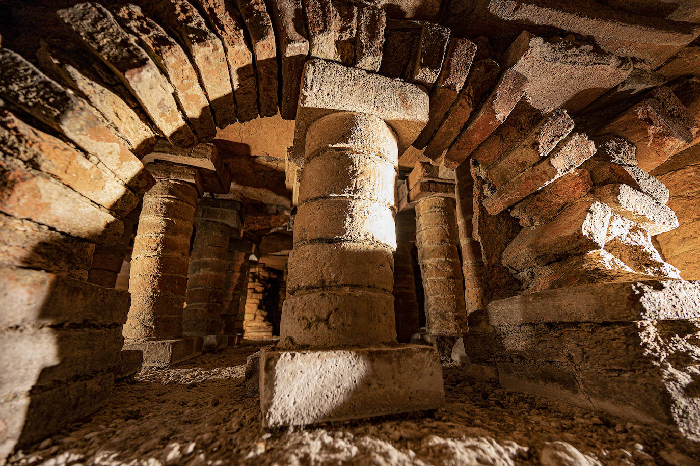 Imágenes reunidas en el concurso Arqueofoto realizado por los museos arqueológicos de Gijón con la colaboración de EL COMERCIO para difundir el patrimonio de la ciudad.
