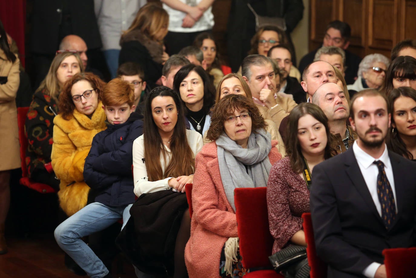 El rector de la Universidad de Oviedo, Santiago García Granda, presidió el acto académico en el Paraninfo del Edificio Histórico