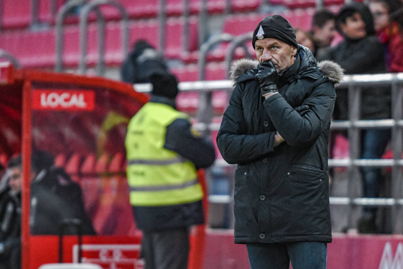 Otra vez el balón parado castiga a los rojiblancos, en Soria