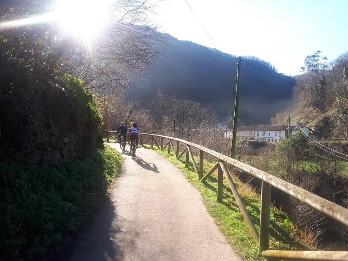 Fotos: Ruta en bici por el paisaje minero de Aller