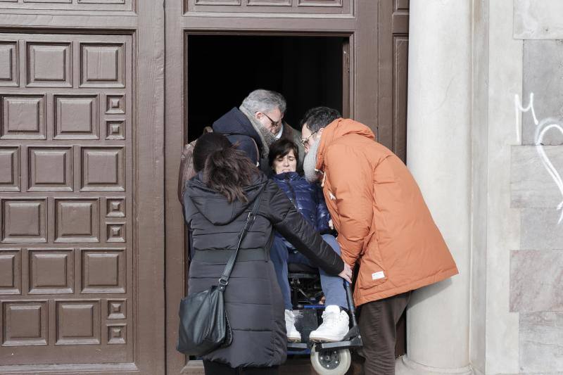 La concejala de Bienestar Social y Derechos, Natalia González, y la concejala de Participación Ciudadana, Mercados y Consumo, Salomé Díaz Toral, visitaron la Casa Paquet junto a COCEMFE y representantes de los grupos políticos municipales. 