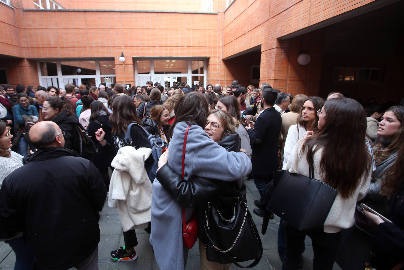 Aspiran a una de las 7.512 que oferta el Ministerio de Sanidad, 232 de ellas en Asturias. 