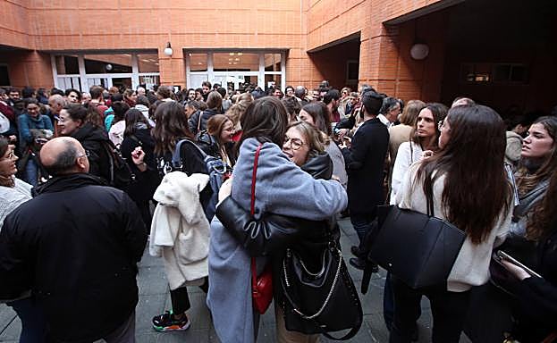 Los estudiantes, antes de iniciar las pruebas. 