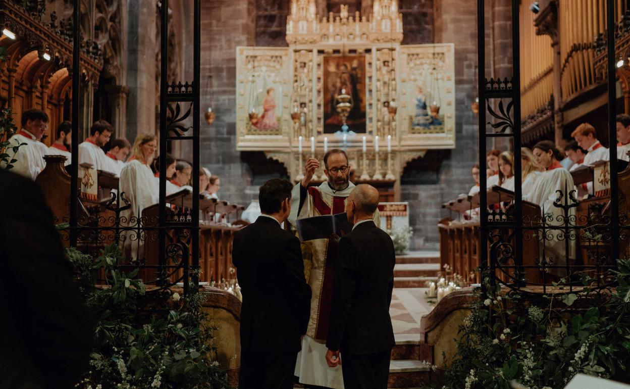 Boda de Álvaro Meijide y Julio César Díaz, en la iglesia de Old Saint Paul's de Edimburgo 