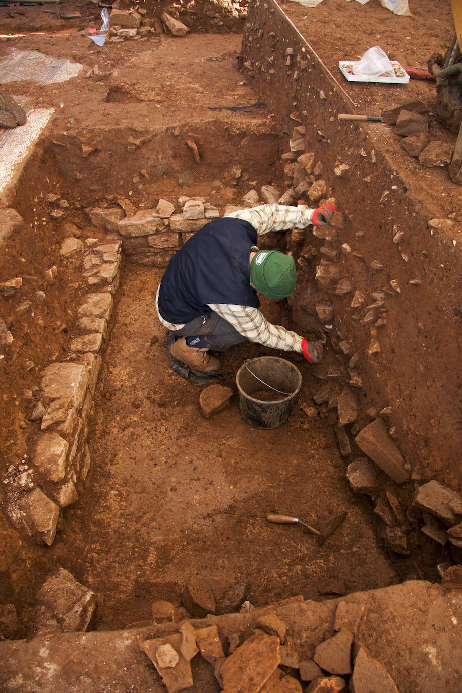 El informe arqueológico de la villa de La Estaca confirma que cuenta con el mayor y más rico repertorio decorativo de todas las casas romanas documentadas en la región