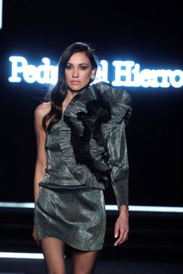 Desfile de Pedro del Hierro.